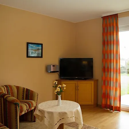 Sonnenhus - Ruegen Зеллин